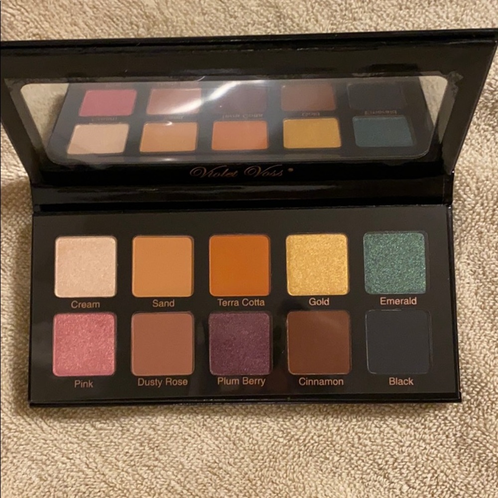 Violet Voss Eyeshadow Essentials Palette
